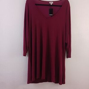 Avenue long sleeve wine metallic tunic size 22/24